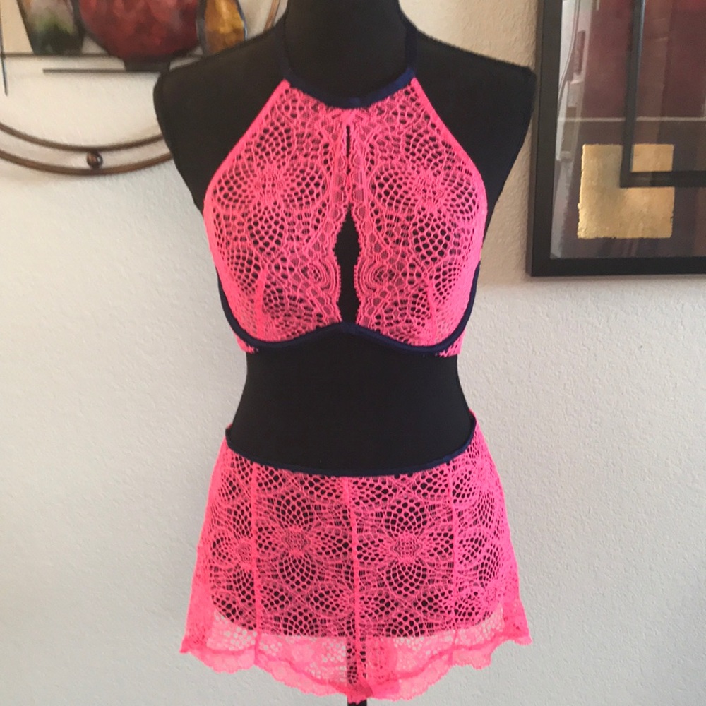 💄RARE💄 Vintage Victoria’s Secret Fluorescent Pink Bralette Shorts set Linger…
